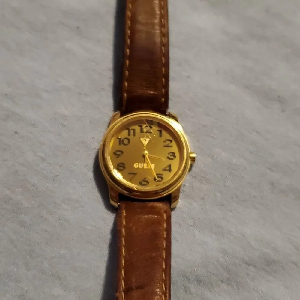 Vintage 1996 Guess Women's‎ Analog Watch Gold Color Brown Leather